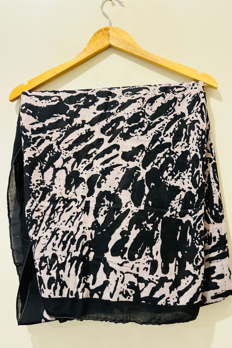 Black and White Printed - Stole