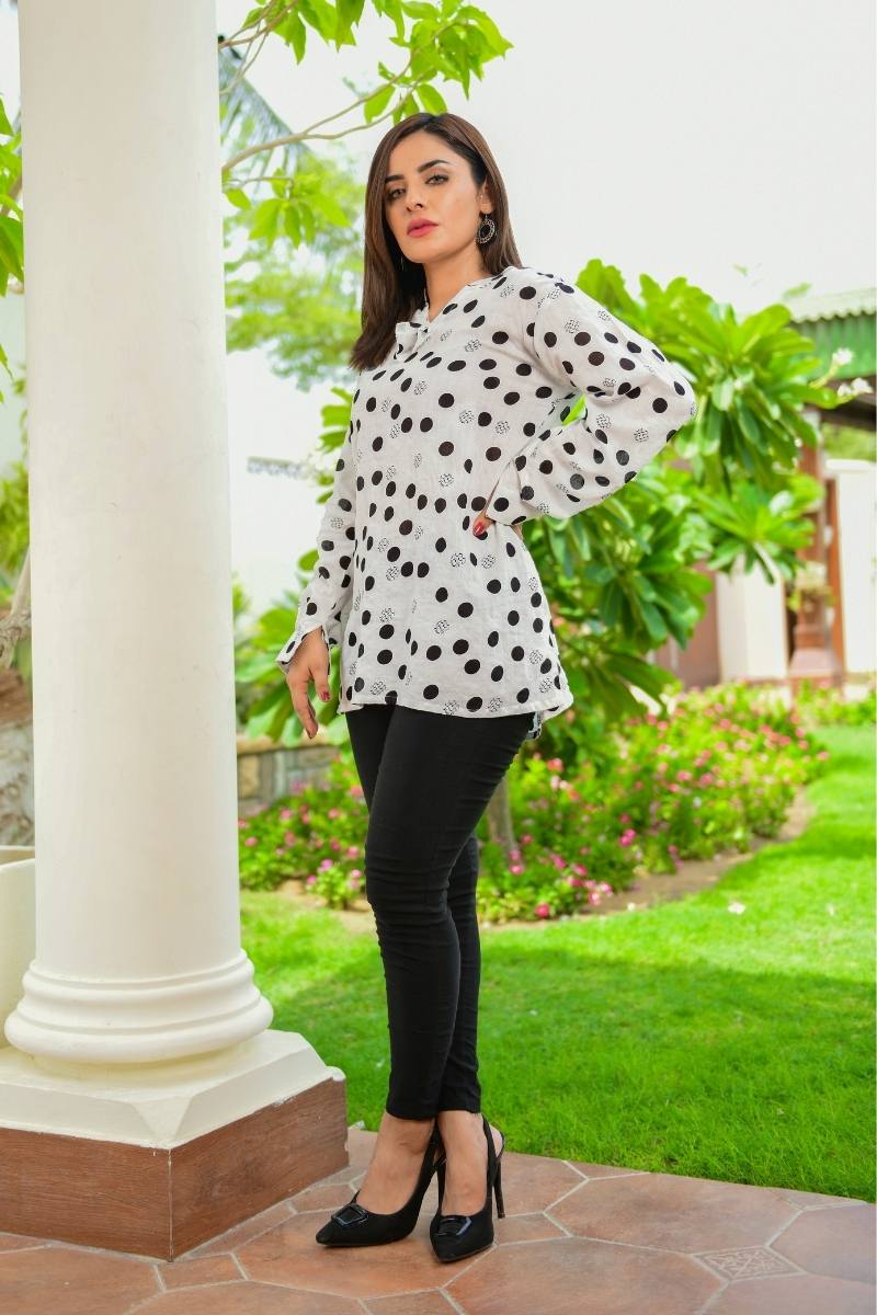 White Black Polka